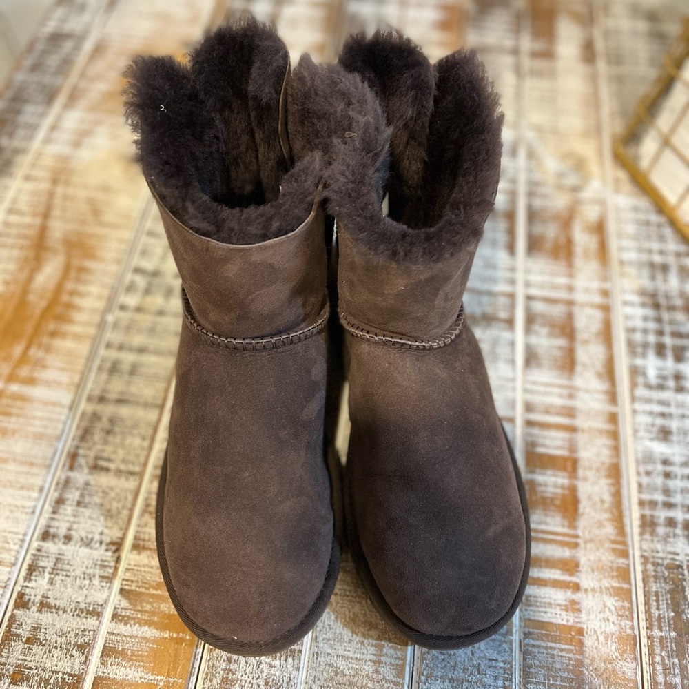 Brand new brown UGG boots with bows